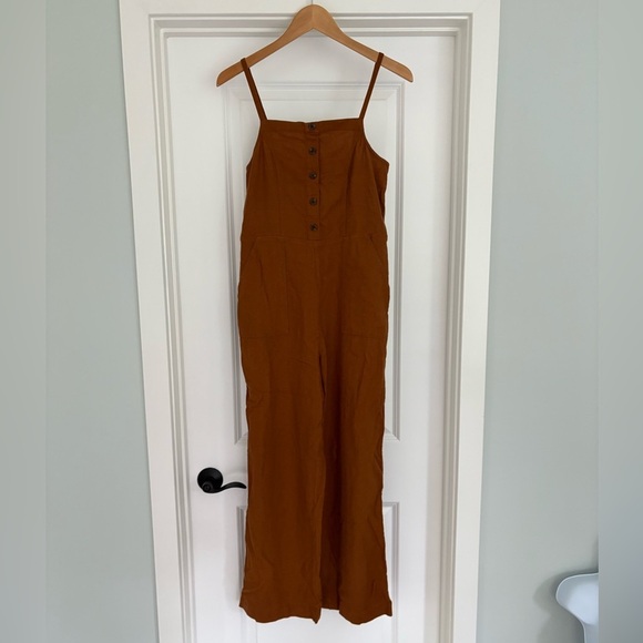 NWT Old Navy Linen Blend Faux Button Front Wide Leg Jumpsuit Small Tall - Picture 2 of 9